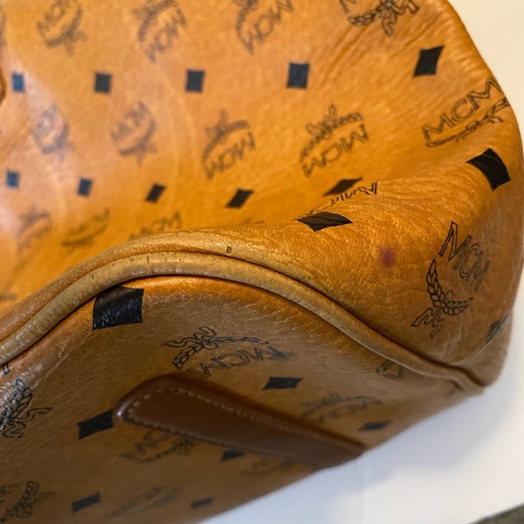 MCM Large Liz Reversible Shopper - $200 - Picture 7 of 13